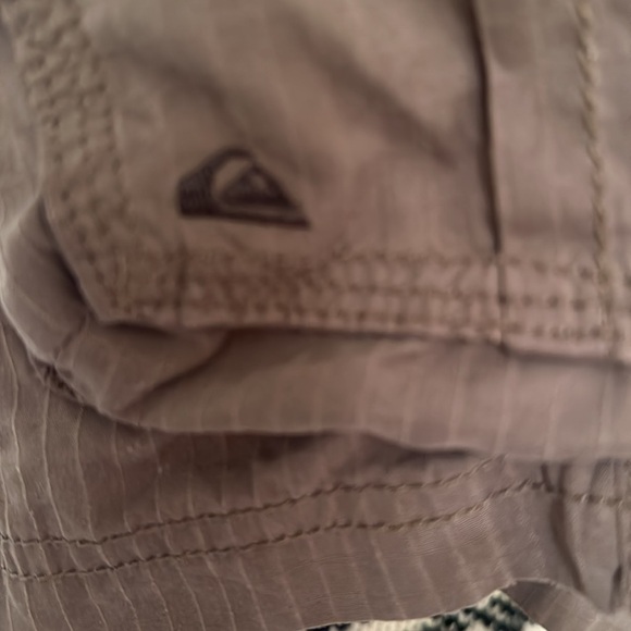 Quiksilver Brown Cargo Shorts - Picture 4 of 4
